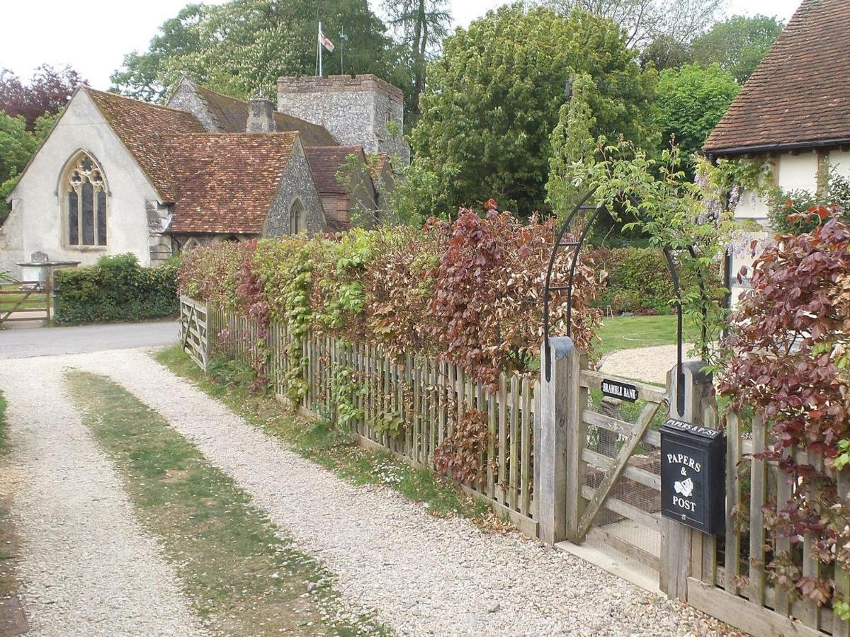 The Cart Shed Villa Ibstone Bagian luar foto